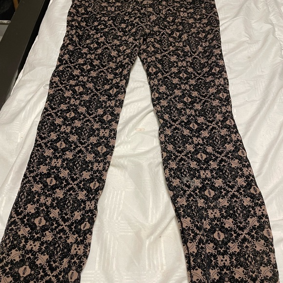 Never worn. Le chateau. Comfortable. Soft with velvet designs - Picture 3 of 3